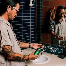 18 21 Man Made Shaving Glide Spiced Vanilla 6oz