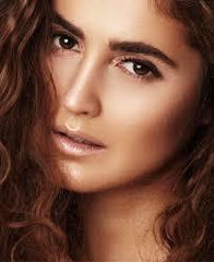 Youngblood Light Reflecting Highlighter Fiesta 60g