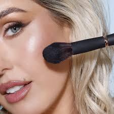 YoungBlood YB5 Cheek Brush