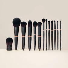 YoungBlood YB5 Cheek Brush